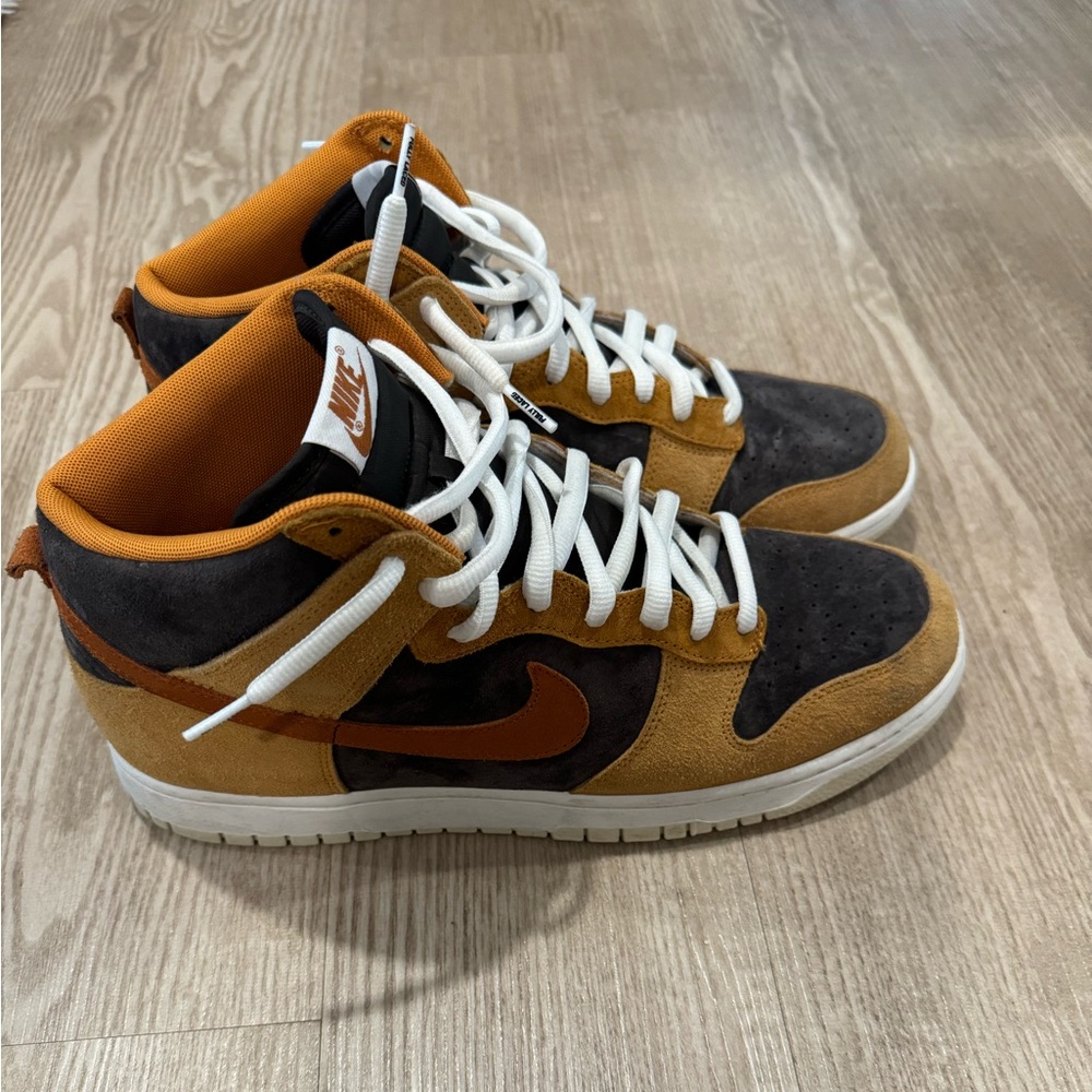Nike Dunk High ‘Dark Curry’